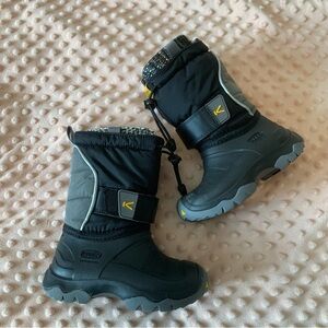 Keen Kids Black and Gray Boots